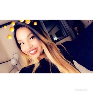 Meet your Posher, Asira